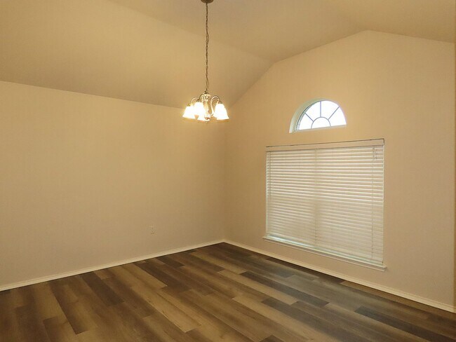 Building Photo - Beautiful 3 Bedroom, 2 Bath Home in Flint!