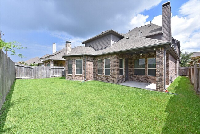 Building Photo - 13117 Stoneleigh Terrace Dr