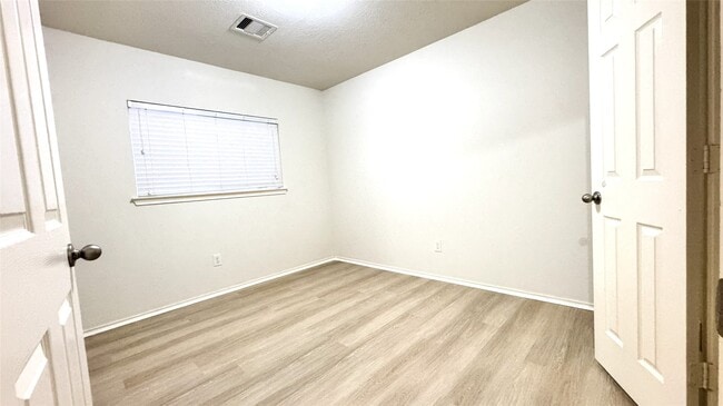 Building Photo - 6818 Hampden Point Ct