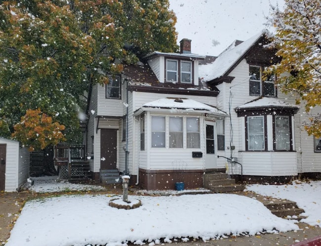 Building Photo - 2500 Adams St
