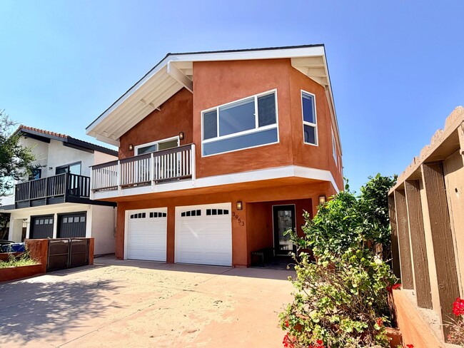 Building Photo - 3953 Sunset Ln