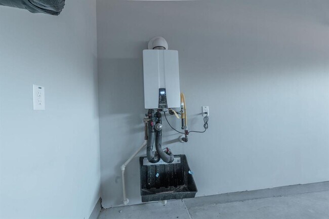 Building Photo - 2838 Dell Hollow Dr