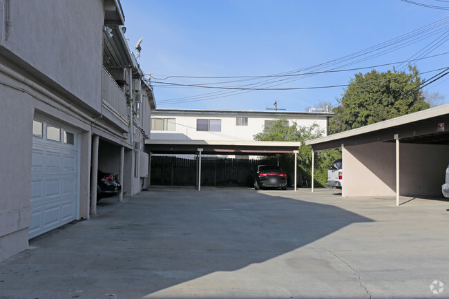 Building Photo - 14331 Rosecrans Ave