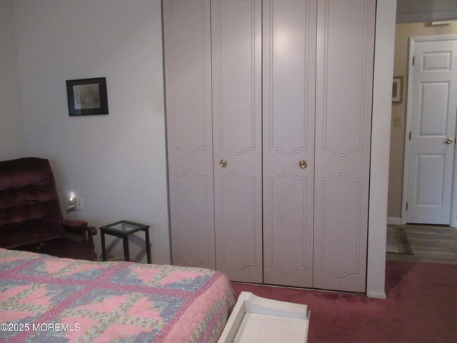 Building Photo - 496A Thornbury Ct