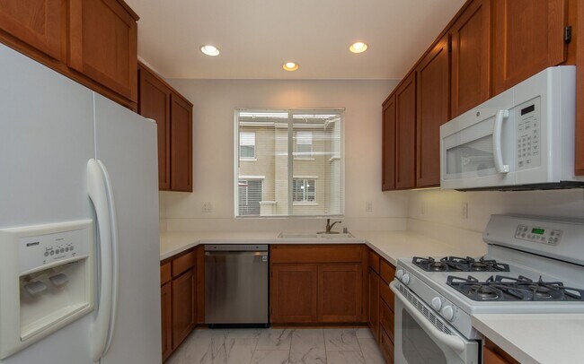 Building Photo - Condo in San Elijo!