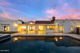 Building Photo - 10111 E Cholla St