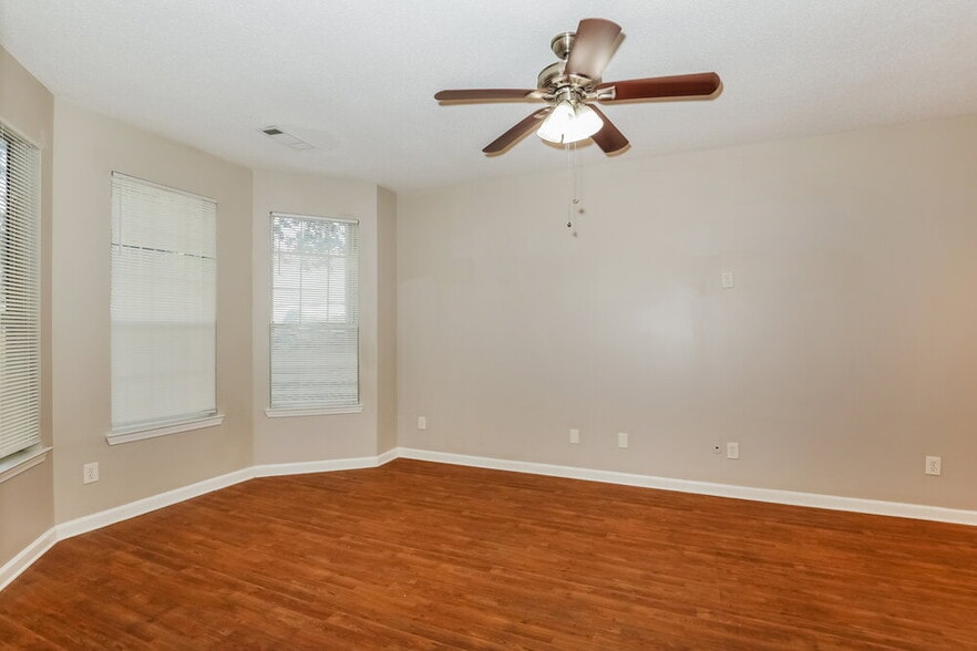 Building Photo - 2497 Brianna Dr