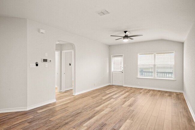 Building Photo - Single Story RedBird Ranch Rental! No Carp...