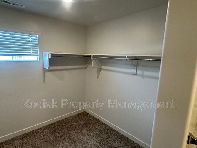 Building Photo - 1028 E Bigelow Ave