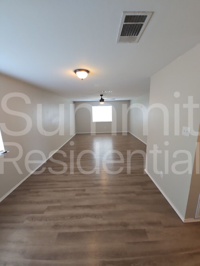 Building Photo - 3350 Pioneer Crossing Dr