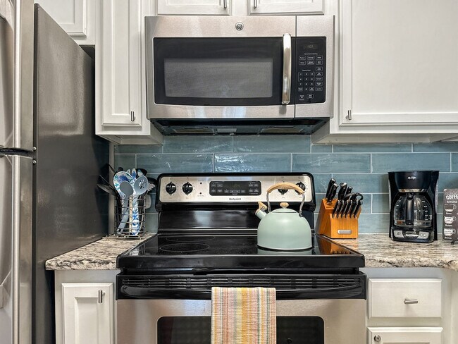 Building Photo - 3191 Scenic Hwy 98