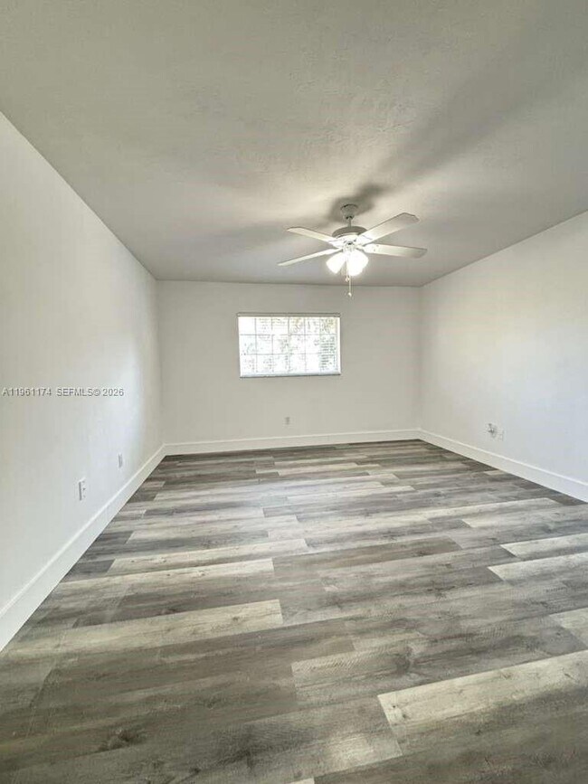 Building Photo - 1005 Palm Beach Trace Dr