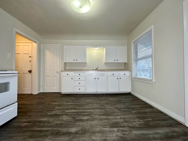 Primary Photo - 1017 N Webster Ave