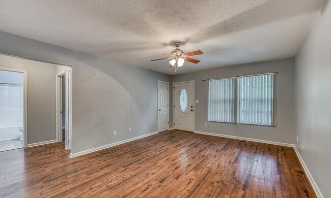 Building Photo - 4320 Comet Ln