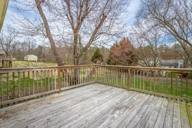 Building Photo - 420 Smitherman Rd