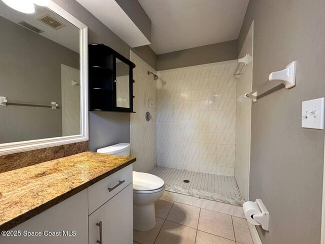 Building Photo - 3060 Sea Gate Cir