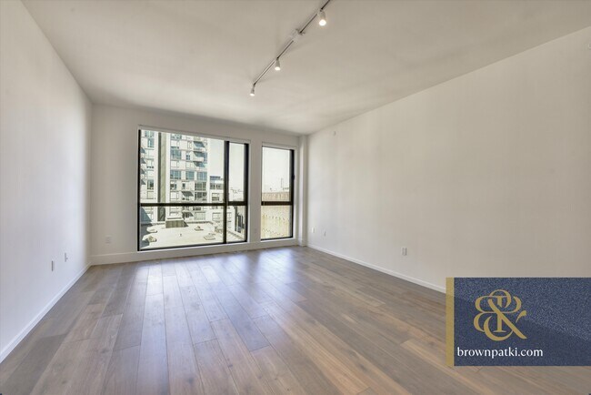 Building Photo - 1433 Bush St