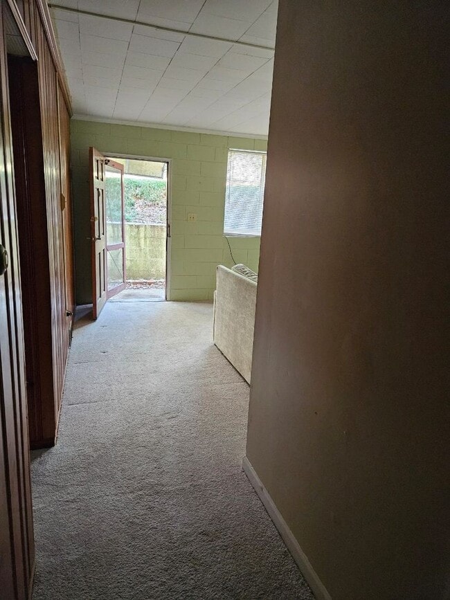 Building Photo - Spacious 1BR with Private Study – Minutes from UNC