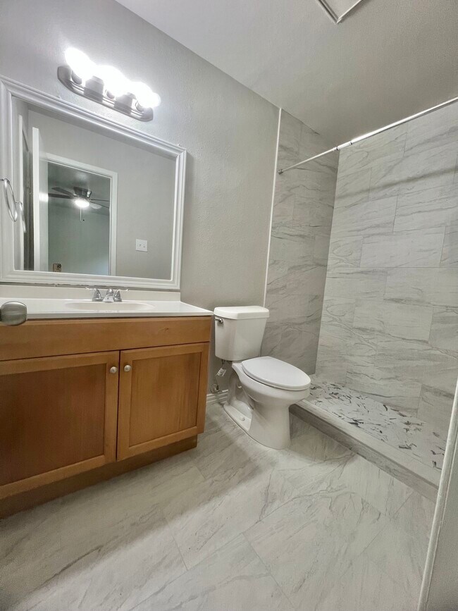 Building Photo - 6702 Tamar Dr