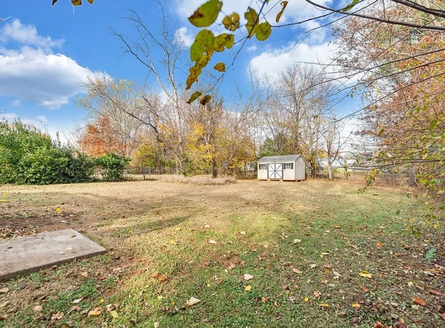 Building Photo - 2 Bedroom/1 Bath House