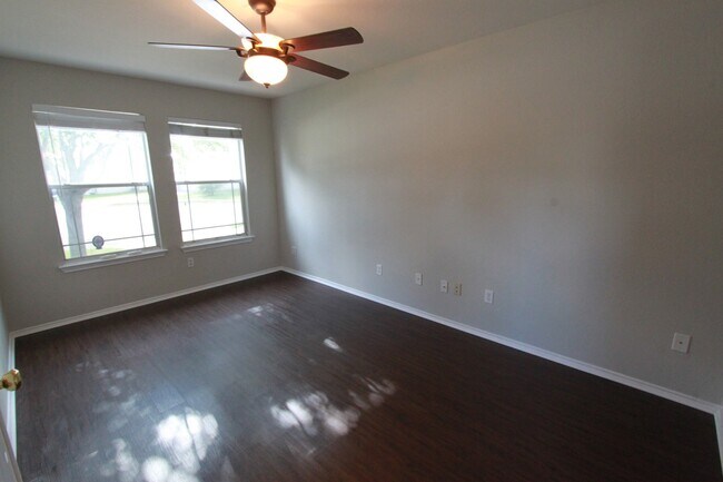Building Photo - Hutto 3BR Gem ~ Open Layout, Large Yard & Prime Location