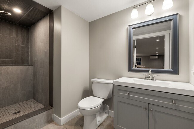 Building Photo - Keystone