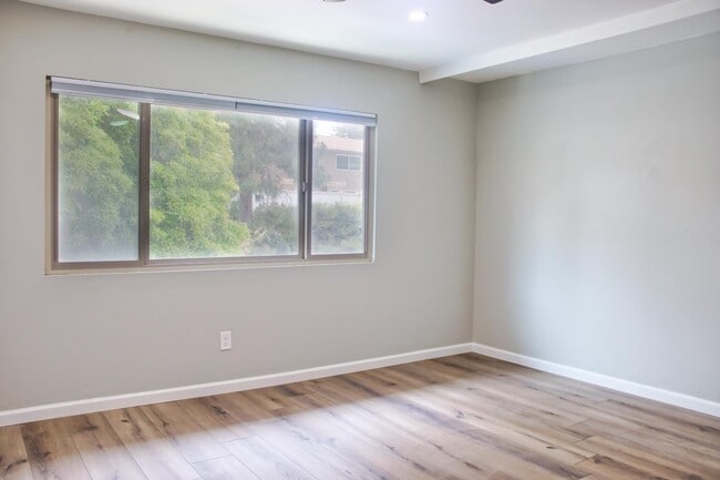 Building Photo - 600 Sheffield Ct