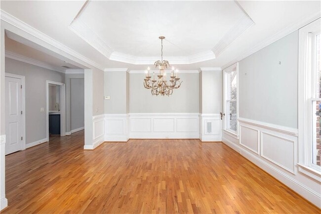 Building Photo - 3206 Windsor Lake Dr NE