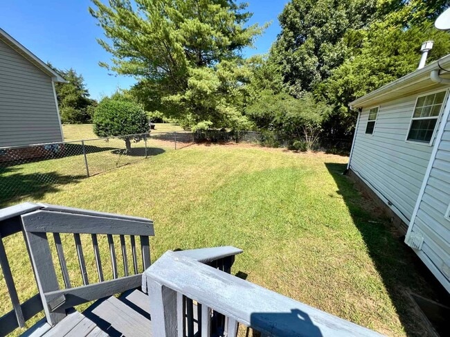 Building Photo - 1219 Woods Edge Dr