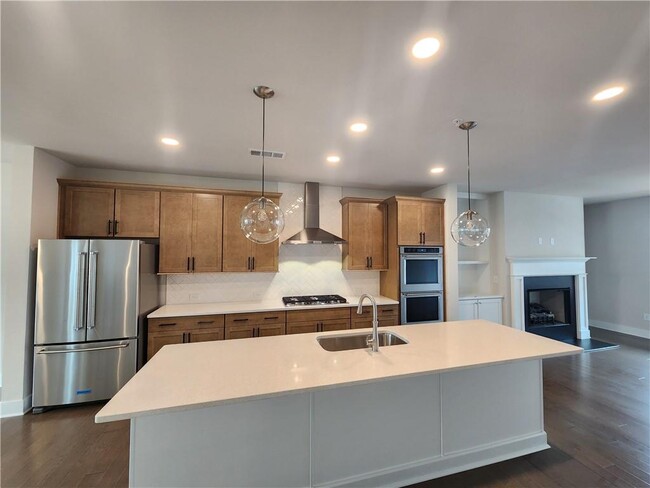 Building Photo - 1222 Waterfall Ct