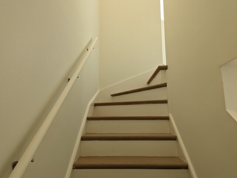 Building Photo - 939 W Grace St