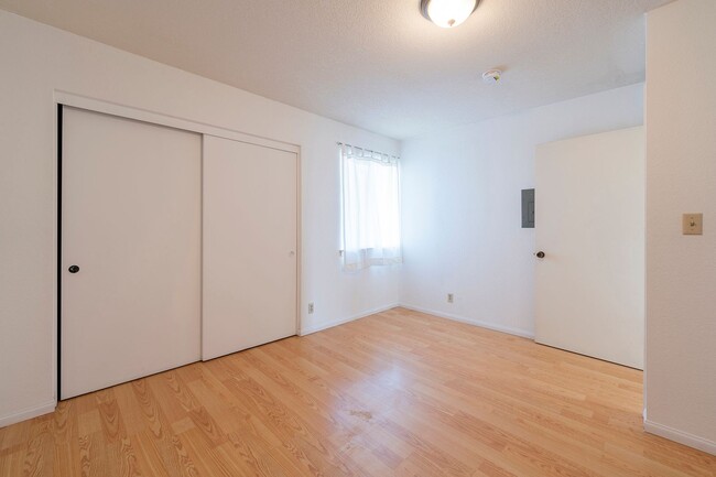 Building Photo - San Pedro Unit with Spectacular Ocean/Mari...