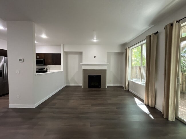 Building Photo - Beautifully Updated Bethany Townhome with Private Backyard and Modern Finishes