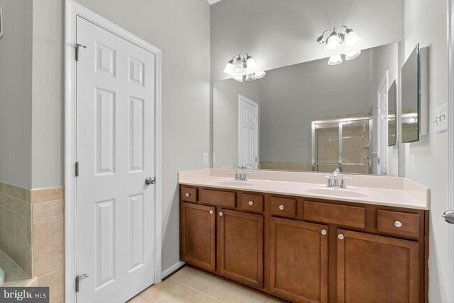 Building Photo - 6704 Saw Mill Ct