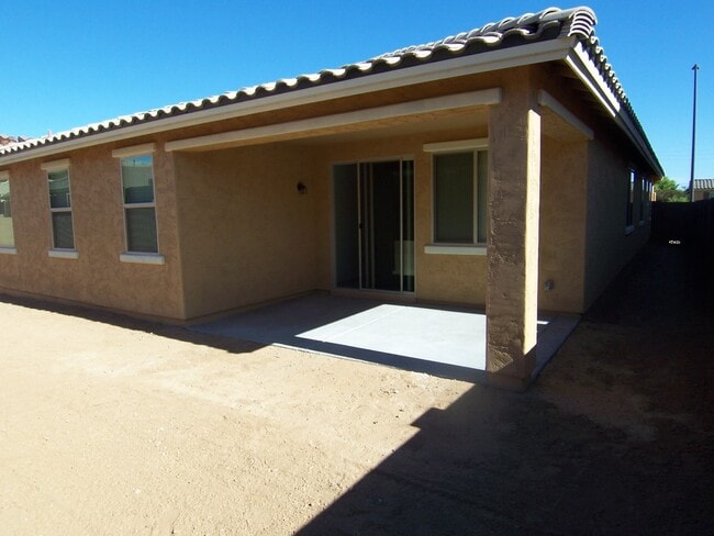 Building Photo - Gilbe Single Story 4 Bedroom