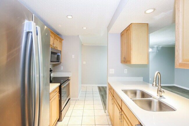 Building Photo - 6204 Judas Tree Ln