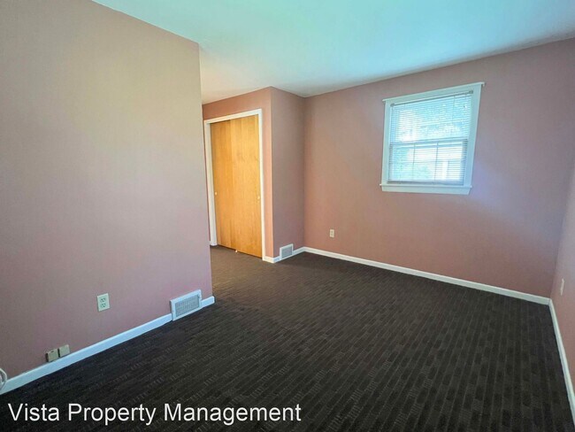 Building Photo - 4 br, 2 bath House - 54 Fisher Rd