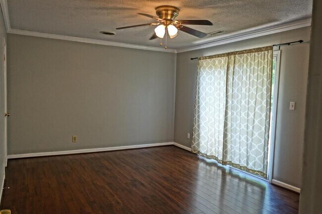 Building Photo - 4713 Wheaton Ln NW