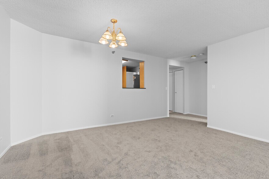 Building Photo - 195 N Harbor Dr