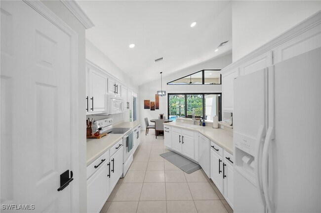 Building Photo - 8864 Ventura Way