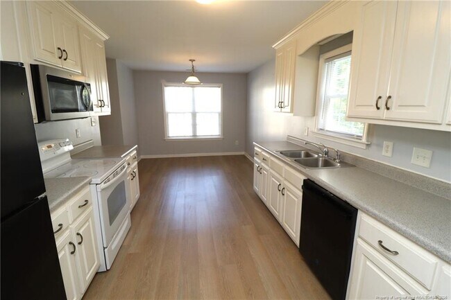 Building Photo - 410 Whitehall Ct