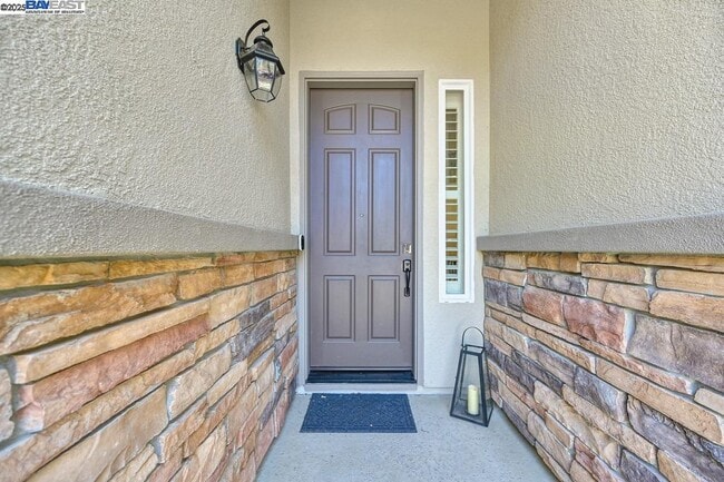 Building Photo - 1207 Villagio Dr