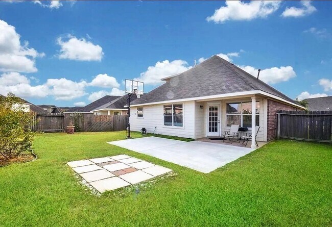 Building Photo - 22427 Stamford Brook Ct