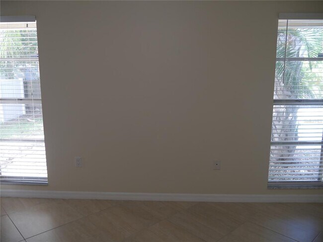 Building Photo - 3026 Vinson Ave