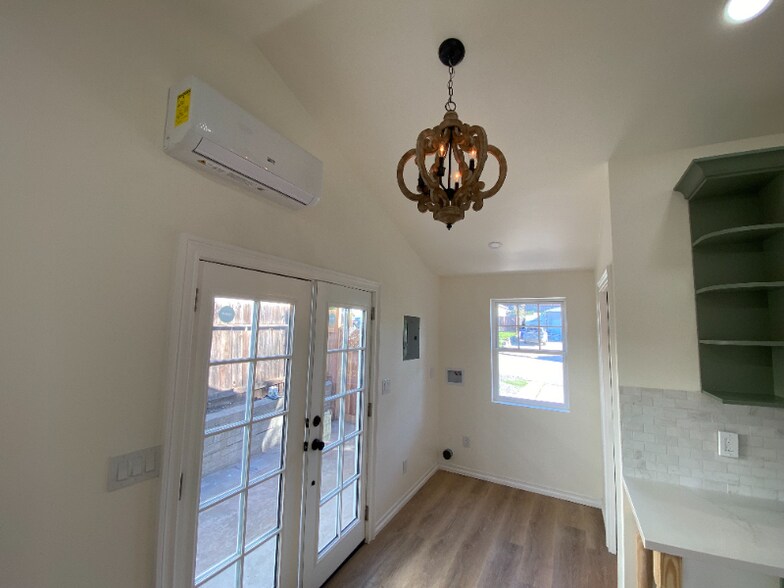 Building Photo - 3574 Trophy Dr