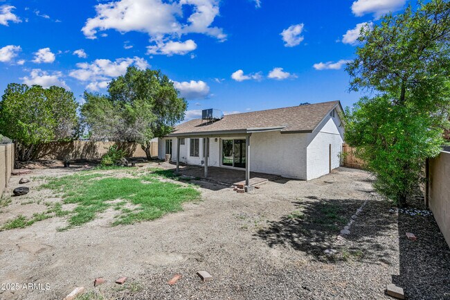 Building Photo - 3262 W Angela Dr