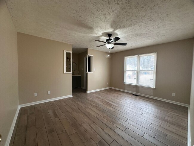 Building Photo - 5598 Arapahoe Ct