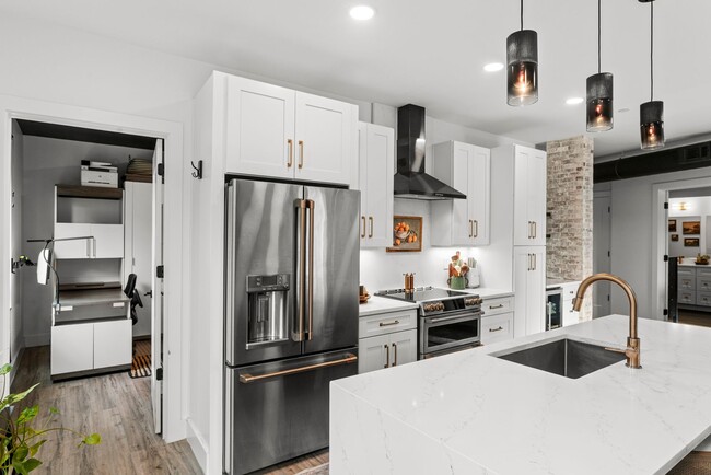 Building Photo - 3725 Butler St