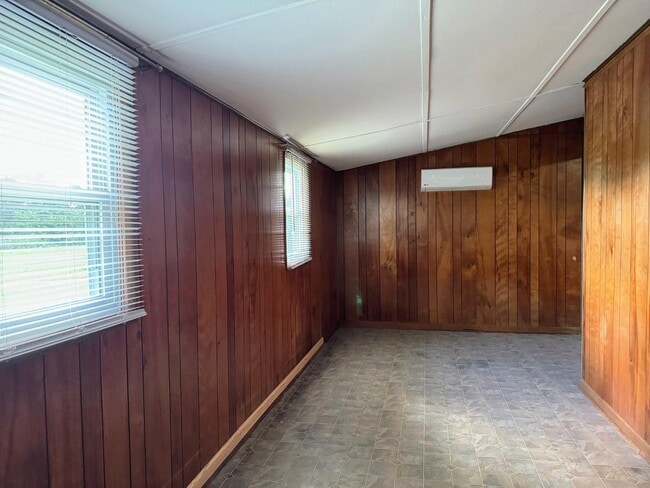 Building Photo - 515 Gaddy Rd