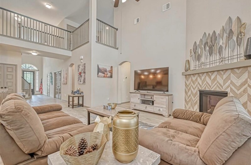 Building Photo - 127 Teralyn Forest Dr